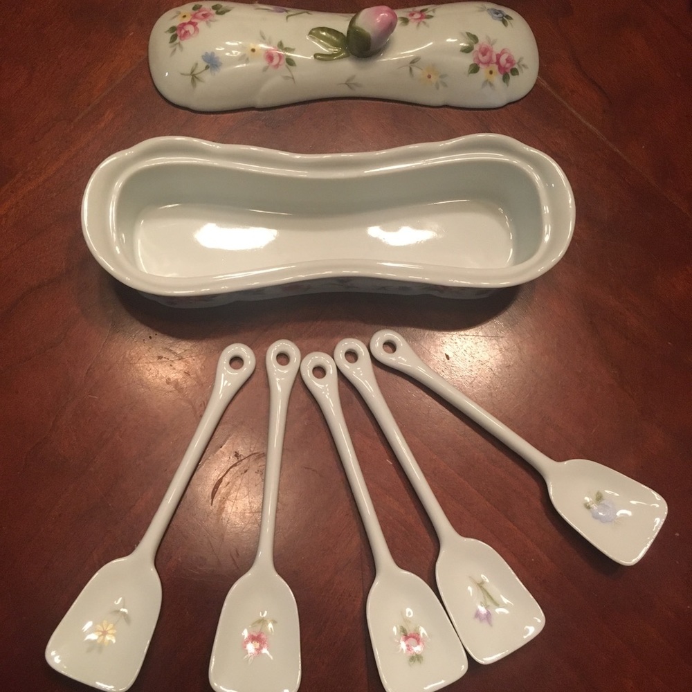 Japanese porcelain small teaspoon set